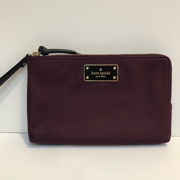 kate spade Handbags - KATE SPADE ♠️ Wilson Road Wristlet
